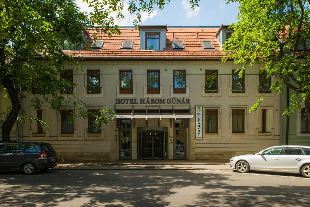 Hotel Harom Gunar Кечкемет Экстерьер фото